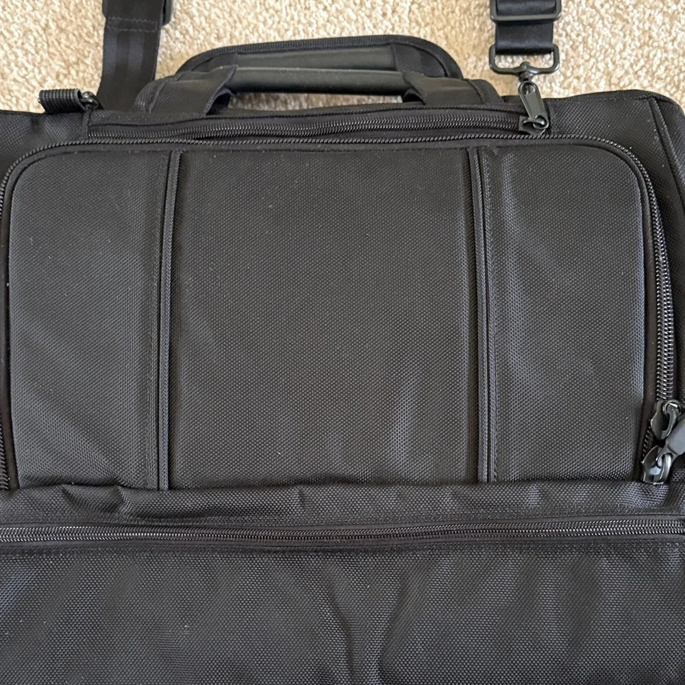 Brenthaven  Black Travel Briefcase with Padded Shoulder Strap
